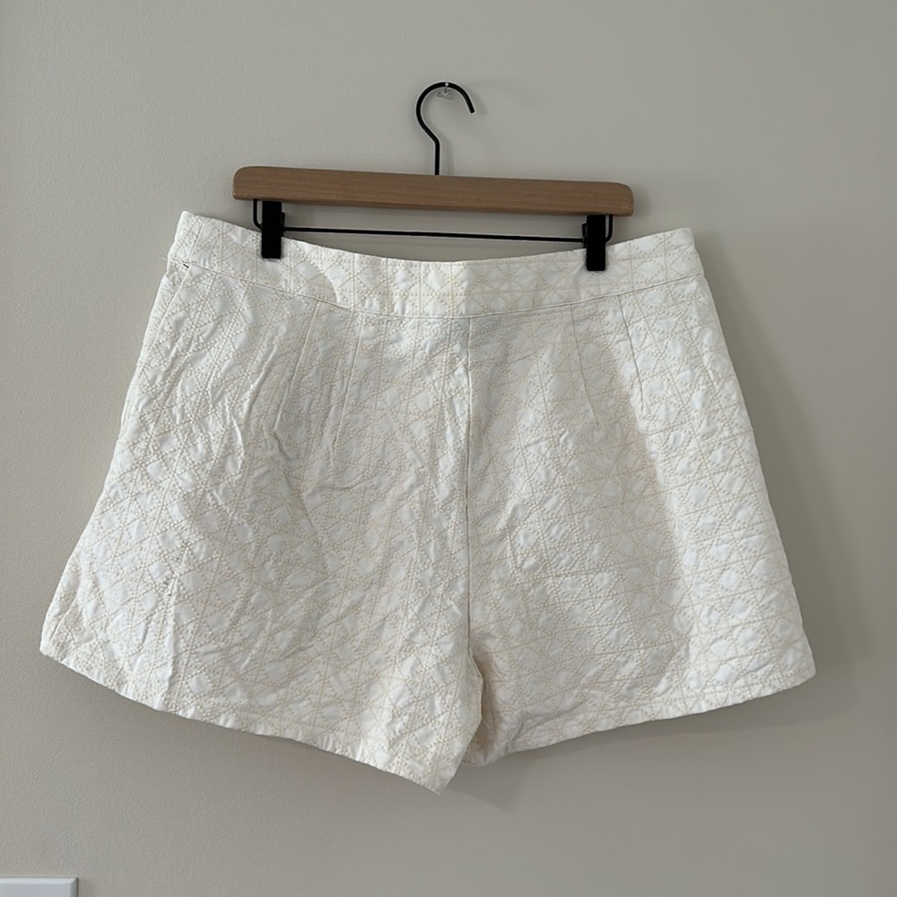 DRESS SHORTS! - Picture 4 of 5